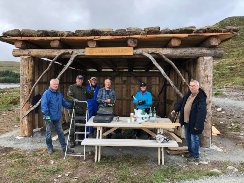 Gapahuk Lisjevatnet ferdig og riggar fint.