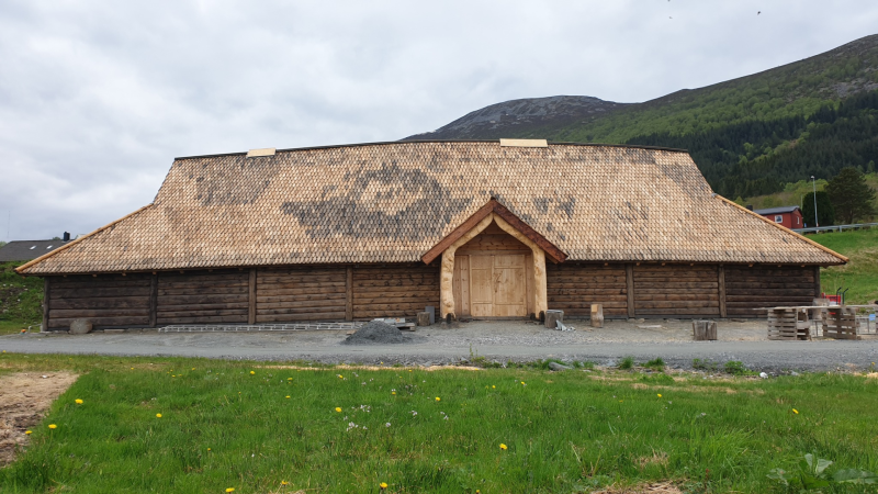 VIKINGHUSET PÅ  LEIRA I HJØRUNGAVÅG